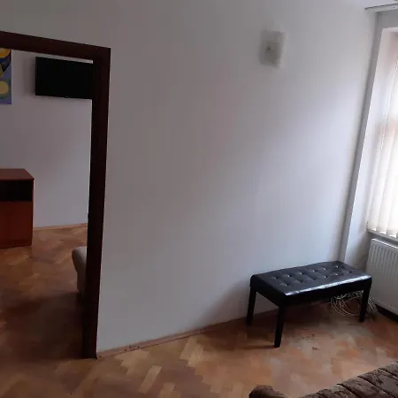 Diana House Апартаменти *
