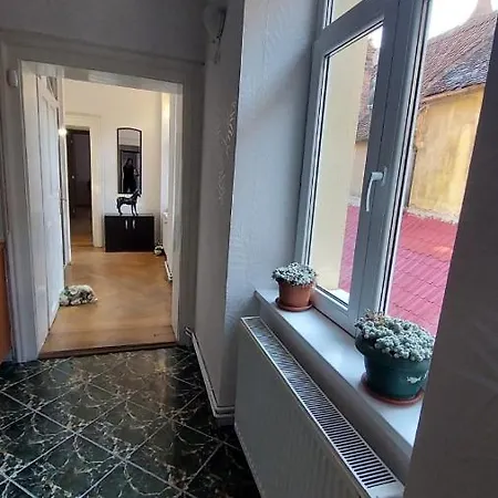 Апартаменти Diana House